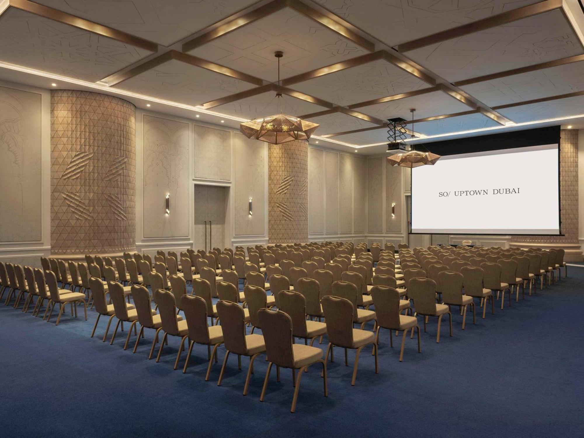ホテル So/ Uptown ドバイ エクステリア 写真 The ballroom at the Sheraton Vistana Resort