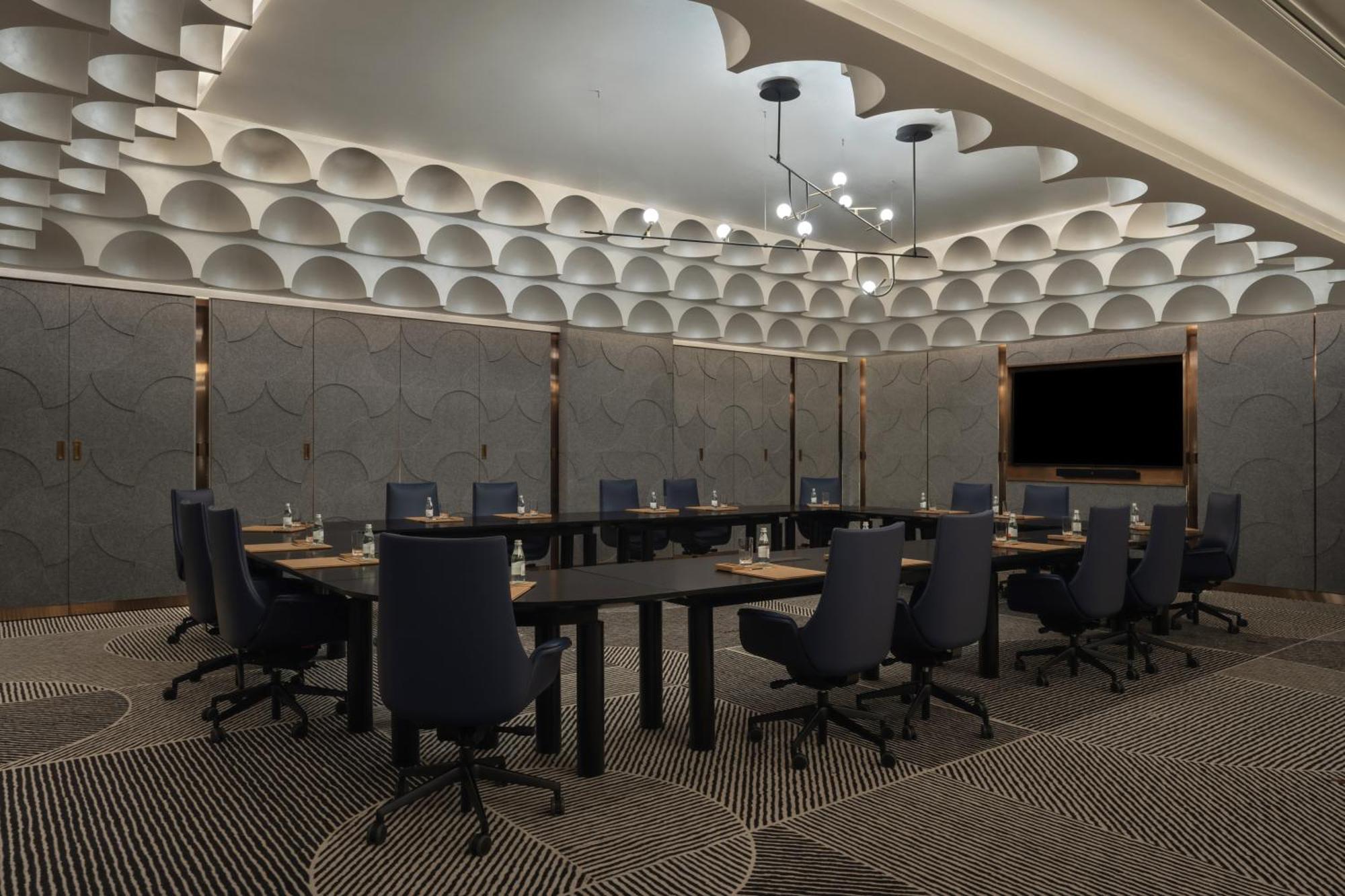 ホテル So/ Uptown ドバイ エクステリア 写真 The meeting room of the Executive Council